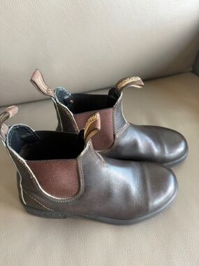 Blundstone Originals #500 sz US 7W/5M (sz 4 AU) premium leather stout brown